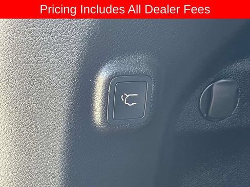 Used 2022 Jeep Cherokee Latitude Lux AWD/4WD image 14