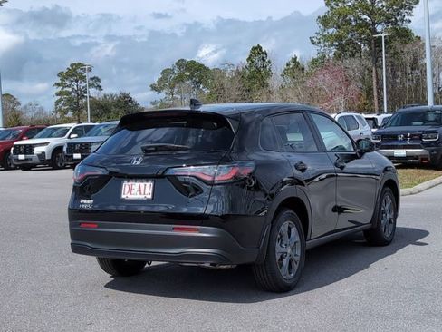 New 2026 Honda HR-V LX image 5