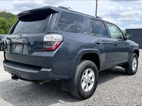 Used 2024 Toyota 4Runner SR5 AWD/4WD image 6