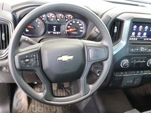 Used 2026 Chevrolet Silverado 1500 W/T image 9