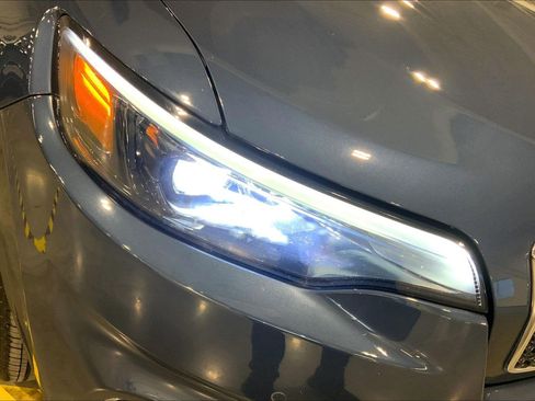 Used 2021 Jeep Cherokee Limited image 27