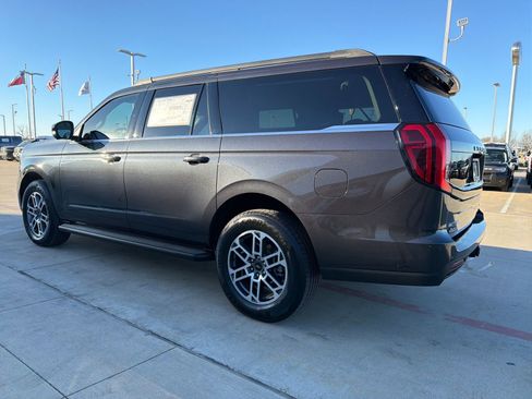 New 2025 Ford Expedition Max Active image 3