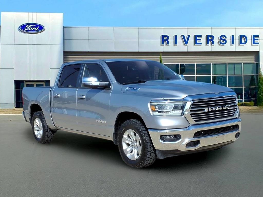 Used 2023 RAM 1500 Laramie AWD/4WD image 1