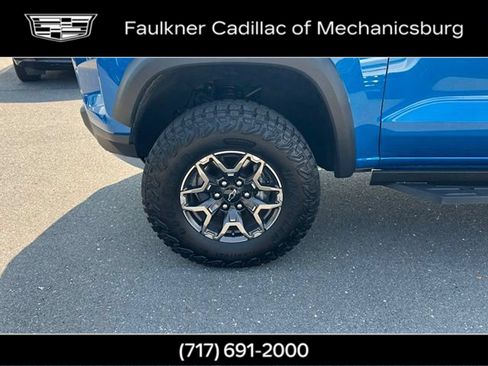 Used 2024 Chevrolet Colorado ZR2 w/ Technology Package AWD/4WD image 30