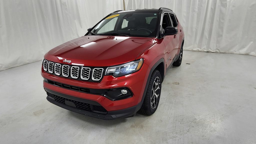 Used 2025 Jeep Compass Limited AWD/4WD image 7