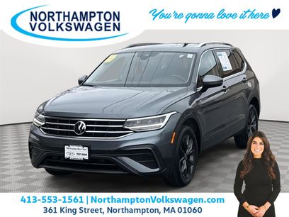 Used 2022 Volkswagen Tiguan SE w/ Panoramic Sunroof Package