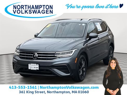Used 2022 Volkswagen Tiguan SE w/ Panoramic Sunroof Package AWD/4WD image 1