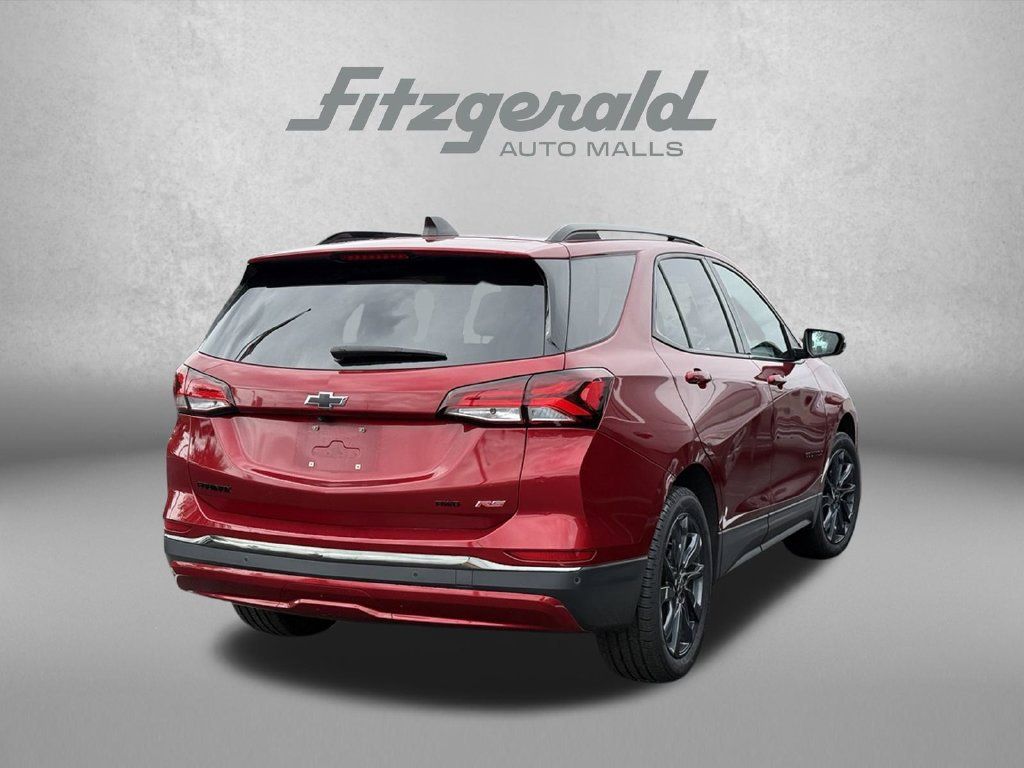 Used 2023 Chevrolet Equinox RS w/ RS Leather Package AWD/4WD image 4