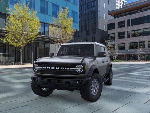 New 2025 Ford Bronco Badlands image 2