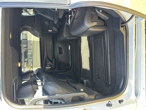 Used 2025 Toyota Sienna Limited image 19