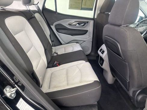 Used 2024 GMC Terrain SLE image 28