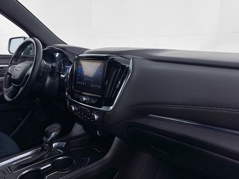 Used 2023 Chevrolet Traverse LT image 27