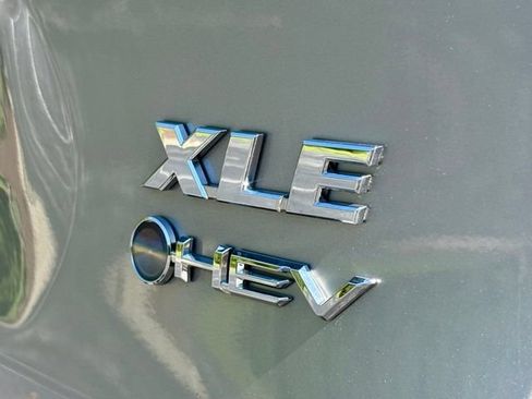 Used 2025 Toyota RAV4 XLE w/ Convenience Package AWD/4WD image 15