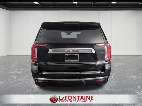 Used 2023 GMC Yukon SLT w/ SLT Premium Package image 7