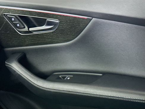 Used 2022 Audi Q8 Premium Plus w/ Premium Plus Package image 17