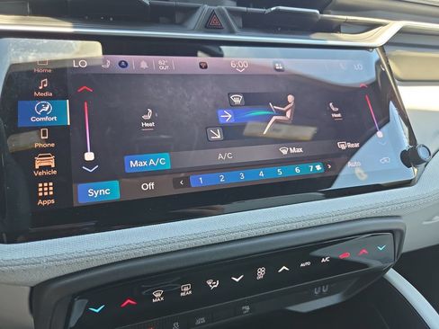 New 2026 Jeep Cherokee Laredo AWD/4WD image 14