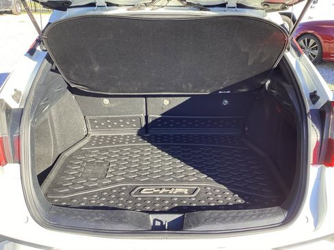 Used 2019 Toyota C-HR LE image 13