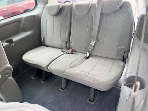 Used 2011 Kia Sedona EX FWD image 11
