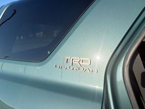 Certified 2025 Toyota 4Runner TRD Off-Road Premium AWD/4WD image 11