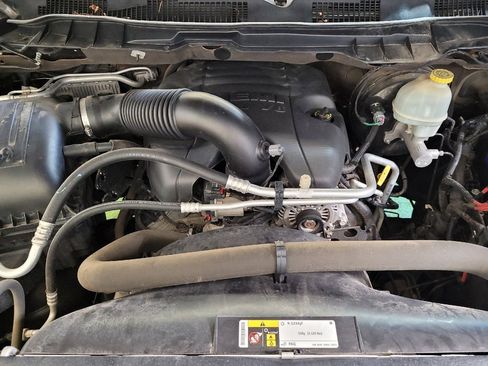 Used 2014 RAM 1500 Express RWD image 30