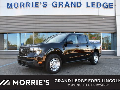 New 2025 Ford Maverick XL image 1