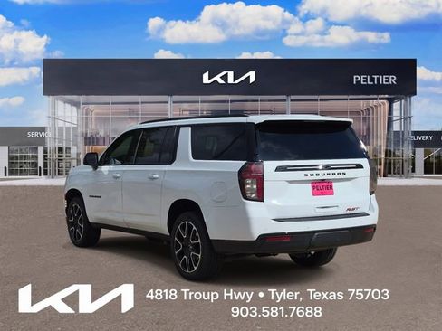 Used 2023 Chevrolet Suburban RST w/ Luxury Package RWD image 4