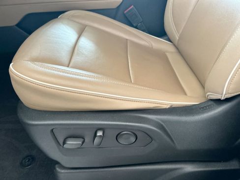 Used 2021 Chevrolet Suburban Premier RWD image 14