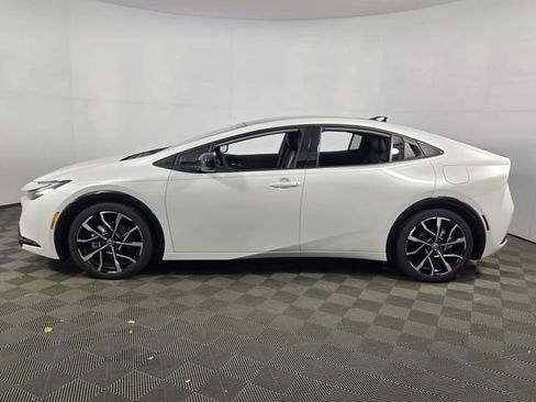 New 2026 Toyota Prius XSE Premium image 4