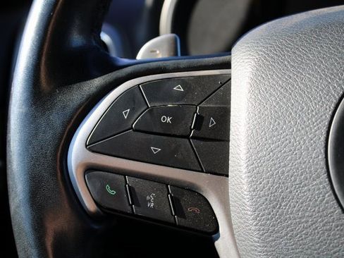 Used 2021 Jeep Grand Cherokee Limited w/ Luxury Group II image 29