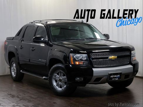 Used 2013 Chevrolet Avalanche LT w/ Suspension Package, Off-Road AWD/4WD image 1