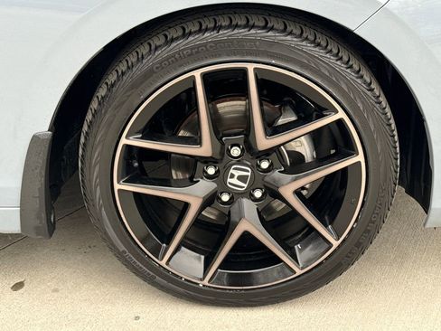 Certified 2024 Honda Civic Sport Touring image 11