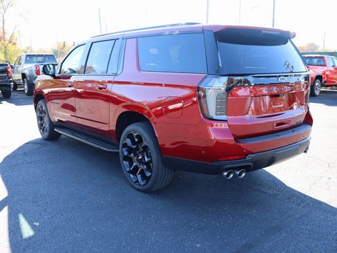 New 2026 Chevrolet Suburban RST AWD/4WD image 3