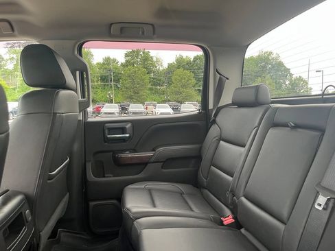 Used 2018 GMC Sierra 2500 SLT w/ Duramax Plus Package AWD/4WD image 19