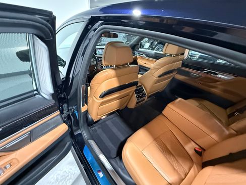 Used 2022 BMW 740i xDrive w/ M Sport Package AWD/4WD image 81