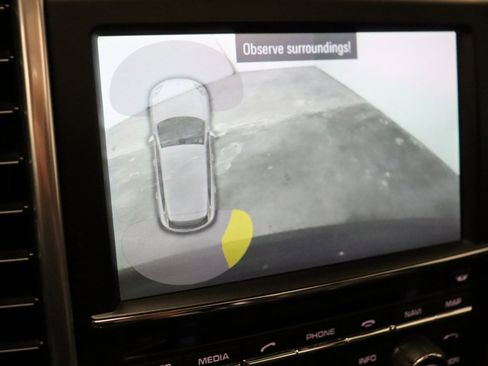 Used 2012 Porsche Cayenne Turbo image 33