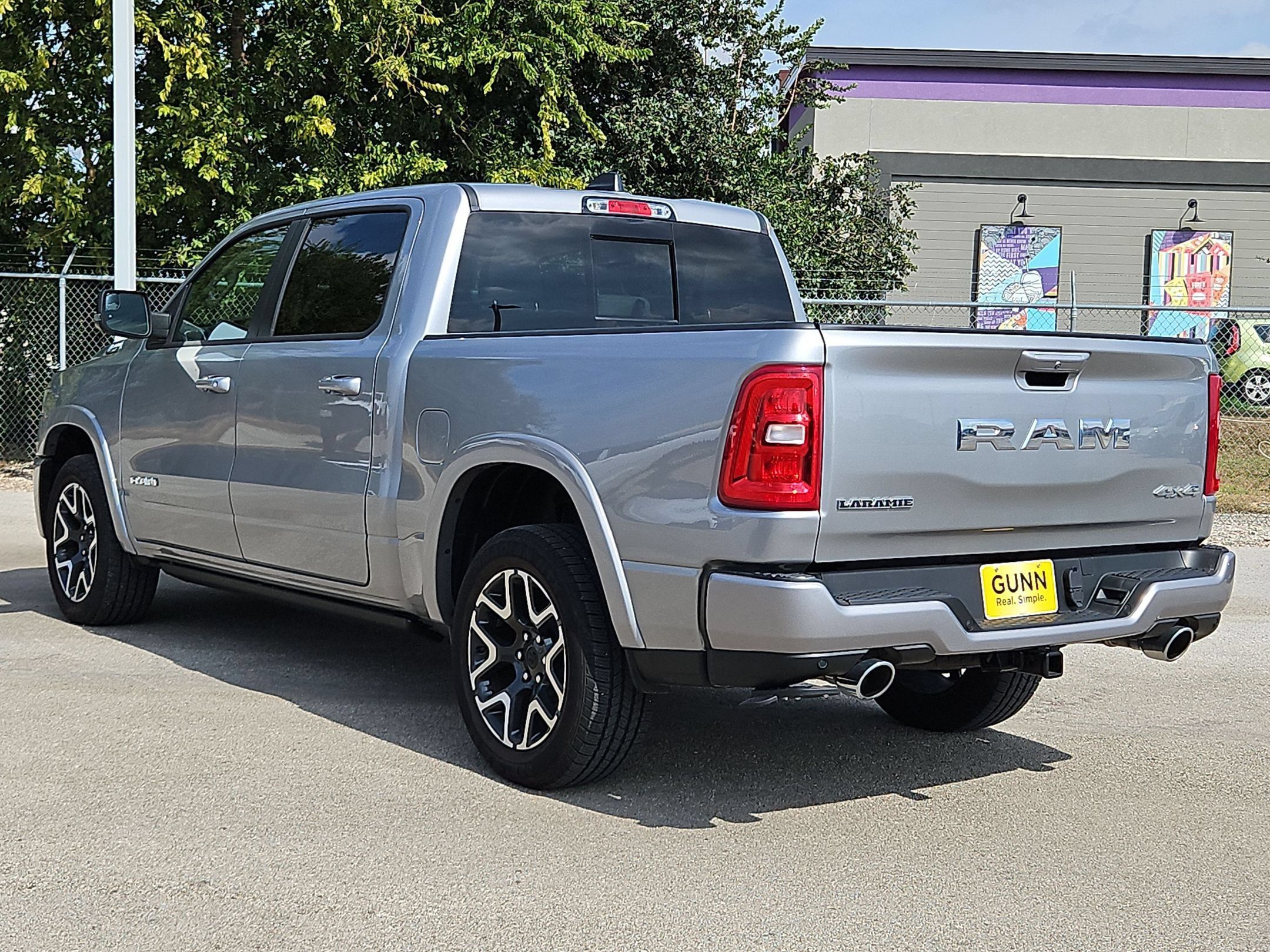 Used 2025 RAM 1500 Laramie w/ Laramie Southwest Edition AWD/4WD image 5