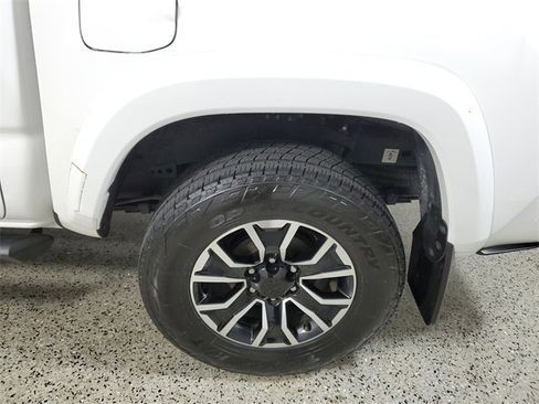 Used 2023 Toyota Tacoma TRD Sport image 7