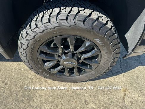 Used 2025 Chevrolet Silverado 2500 High Country w/ Midnight Edition image 19