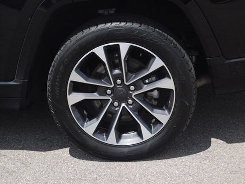 Used 2023 Jeep Grand Cherokee L Overland AWD/4WD image 30