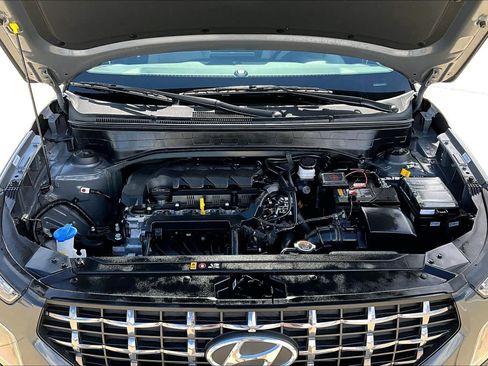 Certified 2025 Hyundai Venue SEL FWD image 32