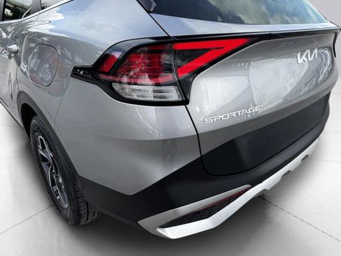 Used 2023 Kia Sportage LX image 14