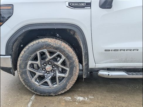 New 2026 GMC Sierra 1500 SLE w/ X31 Off-Road Package AWD/4WD image 10