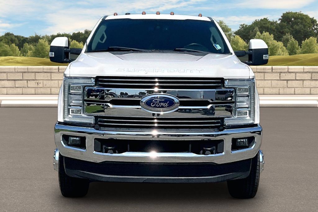 Used 2018 Ford F350 Lariat w/ Lariat Ultimate Package AWD/4WD image 3