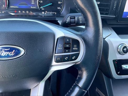 Used 2022 Ford Explorer XLT w/ Equipment Group 202A RWD image 12
