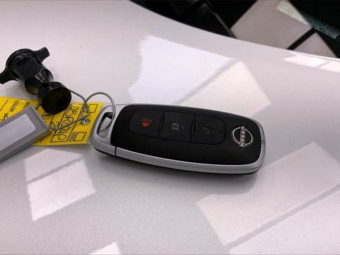 Certified 2025 Nissan Rogue S image 10