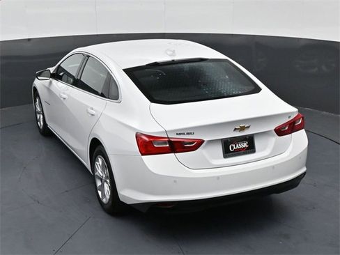 Used 2024 Chevrolet Malibu LT image 14