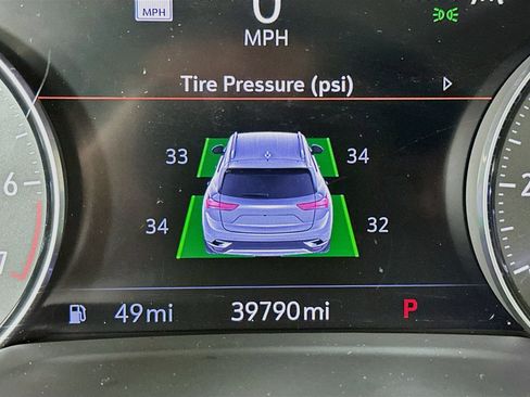 Used 2022 Buick Envision Avenir w/ Technology Package II FWD image 19