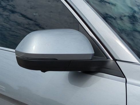 Used 2022 Volkswagen Atlas SEL Premium image 12