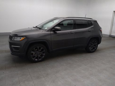 Used 2021 Jeep Compass Latitude w/ Driver Assistance Group FWD image 2
