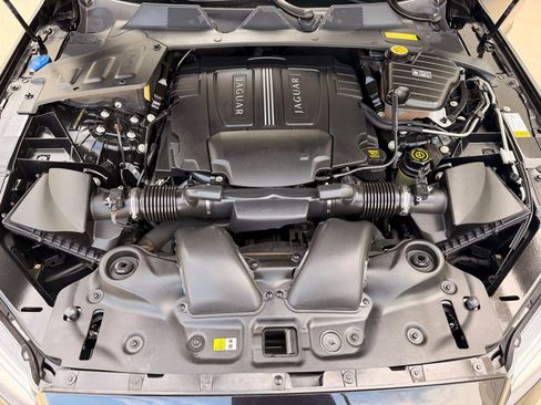 Used 2011 Jaguar XJ L RWD image 22